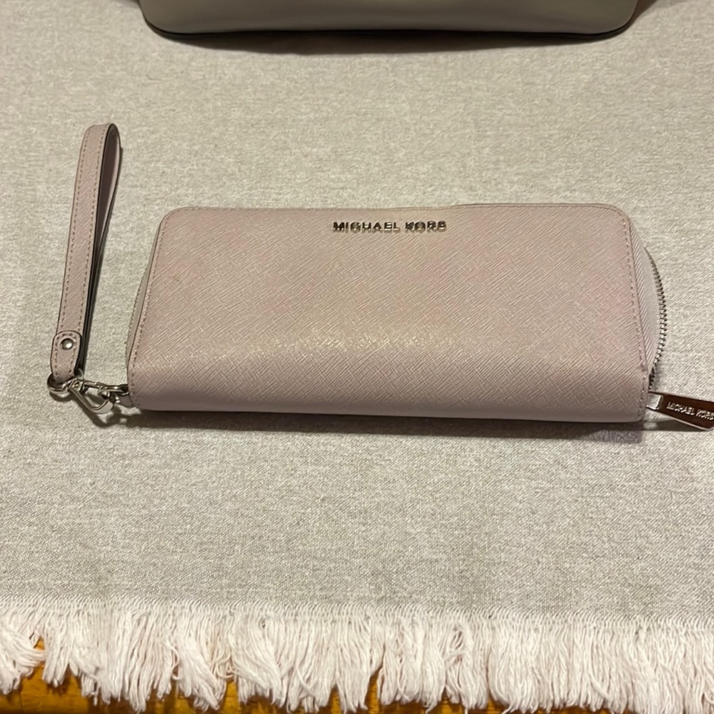 Michael Kors wallet!!